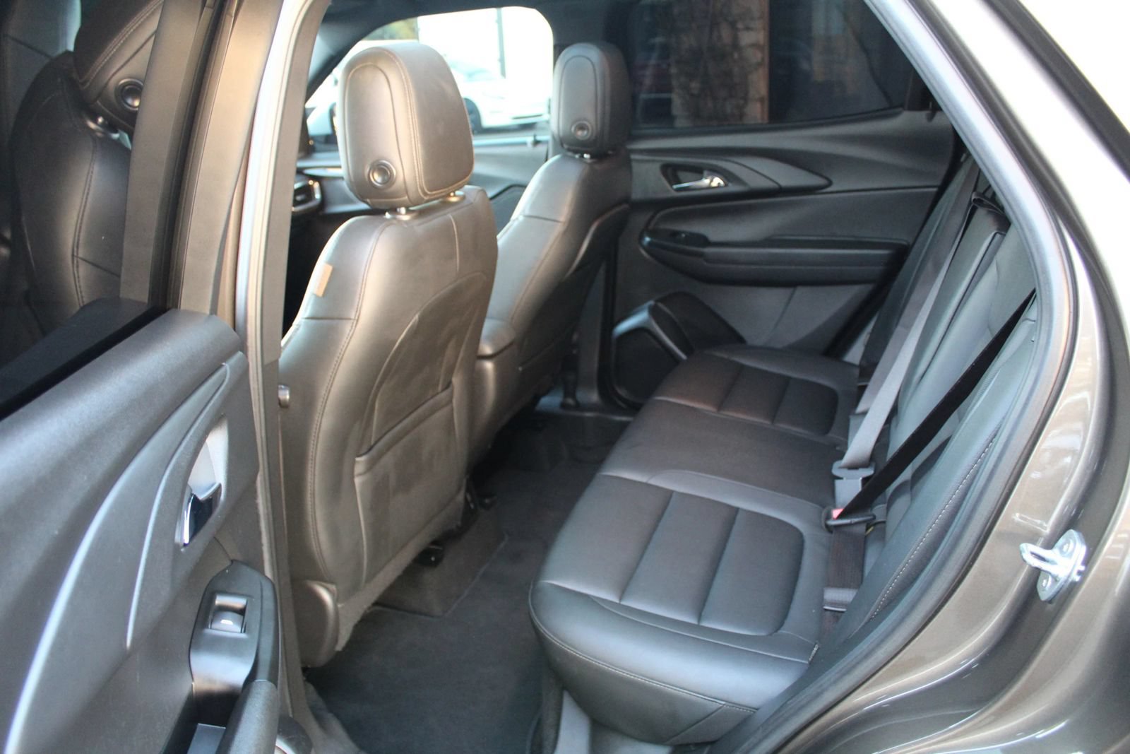 Used 2022 Chevrolet TrailBlazer ACTIV w/ Sun and Liftgate Package FWD image 12