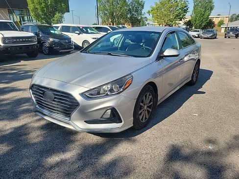Used 2018 Hyundai Sonata SE image 1