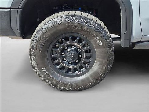 Used 2024 GMC Sierra 2500 AT4X w/ AT4X AEV Edition AWD/4WD image 24