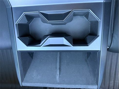 Used 2025 Tesla Cybertruck AWD Crew Cab image 27