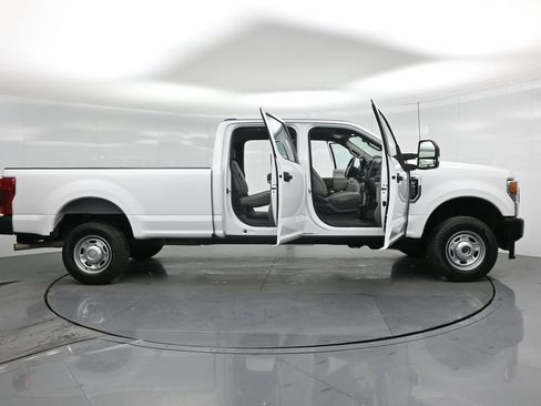 Certified 2022 Ford F250 XL w/ Power Equipment Group image 5