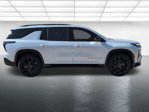 New 2026 Chevrolet Traverse RS w/ LPO, Floor Liner Package image 39