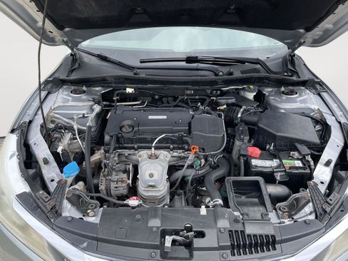 Used 2017 Honda Accord LX image 8
