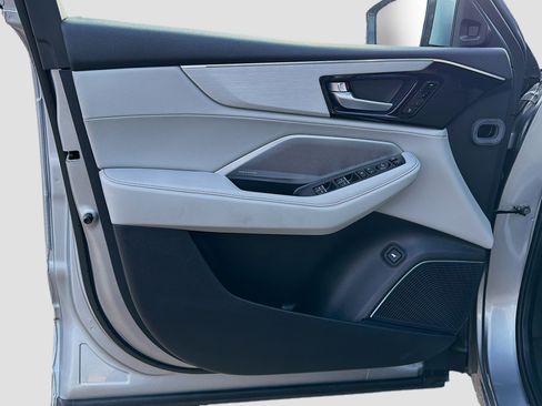 Used 2025 Acura MDX SH-AWD w/ Technology Package image 23