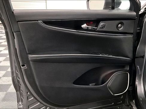 Used 2021 Lincoln Nautilus Reserve image 19