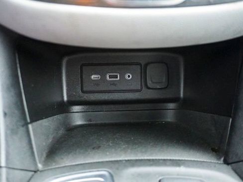 Used 2022 Chevrolet Equinox LT w/ Driver Convenience Package image 18