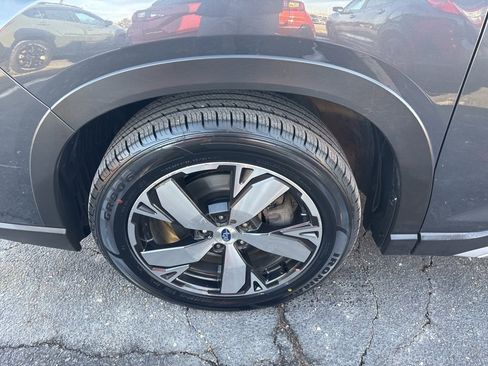 Used 2021 Subaru Forester Touring w/ Popular Package #2 image 8