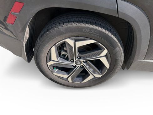 Used 2024 Hyundai Tucson Limited AWD/4WD image 17