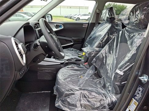 New 2025 Kia Soul LX w/ LX Technology Package image 9