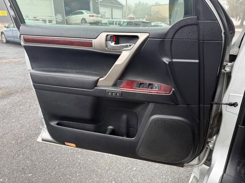 Used 2011 Lexus GX 460 Premium image 11
