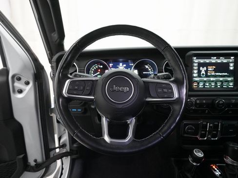 Used 2022 Jeep Wrangler Unlimited Sahara w/ Cold Weather Group image 4