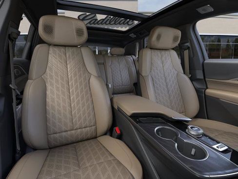 New 2026 Cadillac Lyriq Signature Luxury AWD/4WD image 16