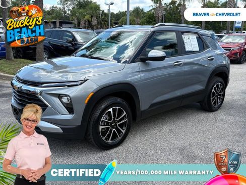 Used 2025 Chevrolet TrailBlazer LT AWD/4WD image 1