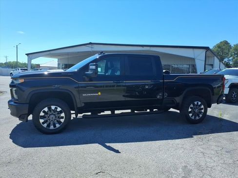 Used 2021 Chevrolet Silverado 2500 LTZ w/ Carhartt Edition AWD/4WD image 4