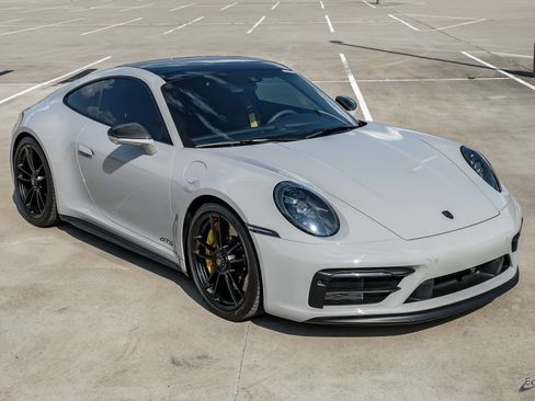 Used 2024 Porsche 911 Carrera GTS RWD image 24