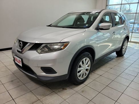 Used 2015 Nissan Rogue S image 3