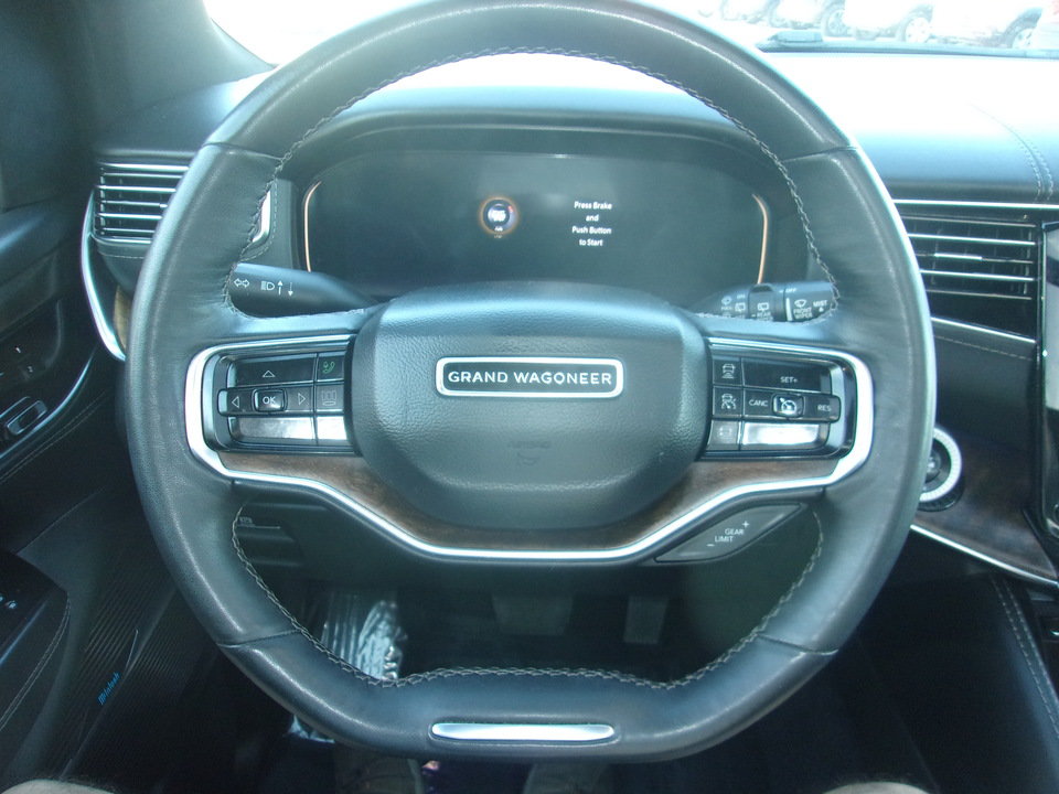 Used 2024 Jeep Grand Wagoneer L 4WD image 11