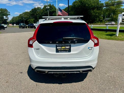Used 2018 Volvo V60 T5 Cross Country w/ Convenience Package AWD/4WD image 7