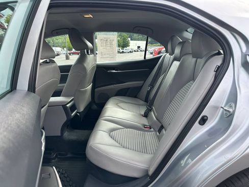 Used 2023 Toyota Camry SE FWD image 13