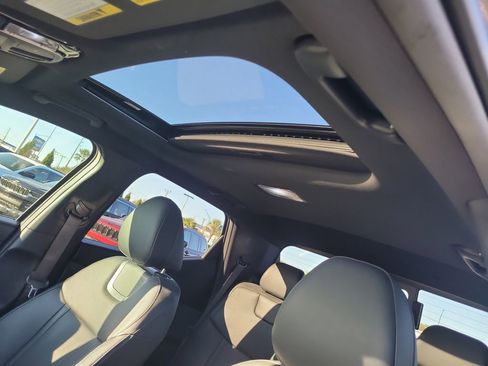 Used 2022 Hyundai Santa Cruz Limited image 17