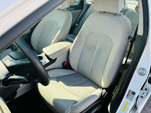 Used 2016 Hyundai Sonata SE FWD image 13
