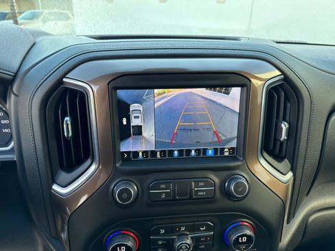 Certified 2021 Chevrolet Silverado 1500 High Country w/ Technology Package image 34