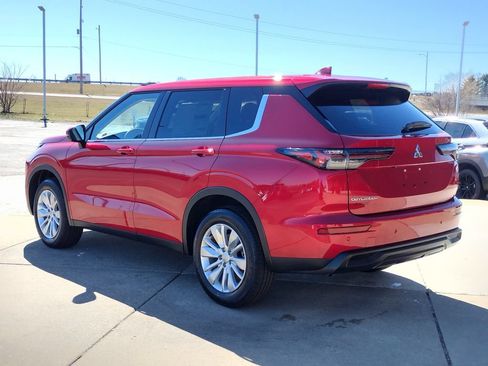New 2026 Mitsubishi Outlander ES AWD/4WD image 18
