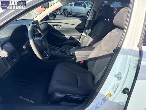 Used 2023 Honda Accord LX image 9
