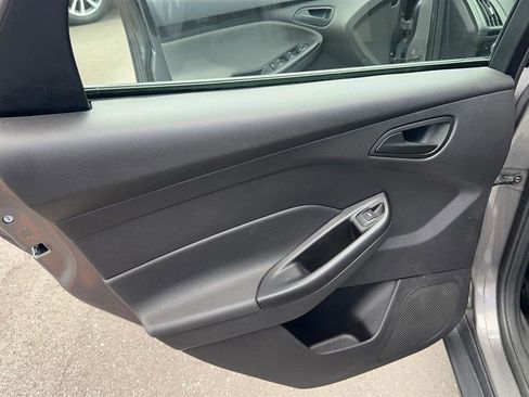 Used 2012 Ford Focus SE image 31