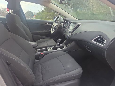 Used 2017 Chevrolet Cruze LT w/ Sun And Sound Package image 15