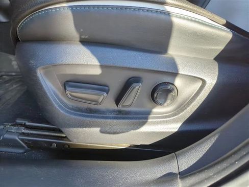 Certified 2021 Toyota Prius XLE image 9