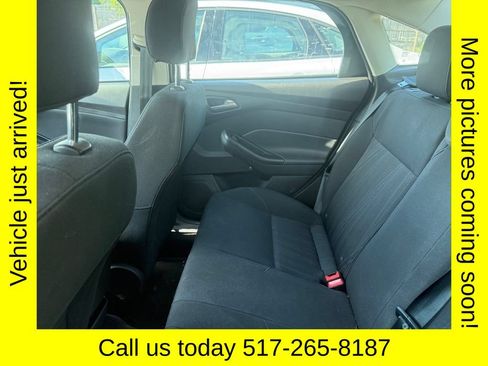 Used 2017 Ford Focus SE FWD image 4