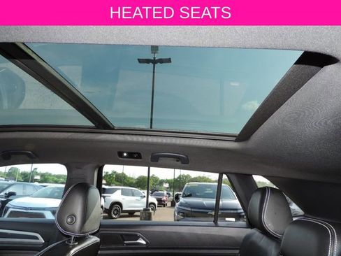 Used 2023 Volkswagen Atlas Cross Sport SEL image 12