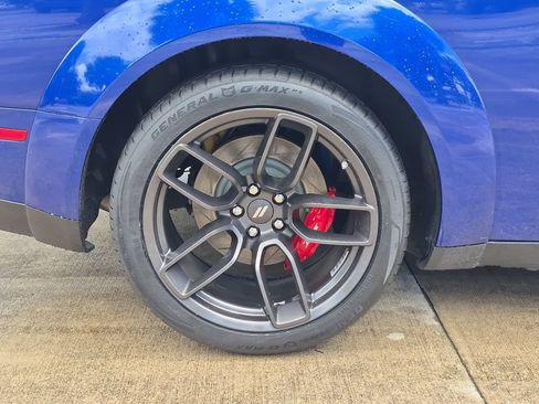 Used 2022 Dodge Challenger R/T Scat Pack RWD image 25