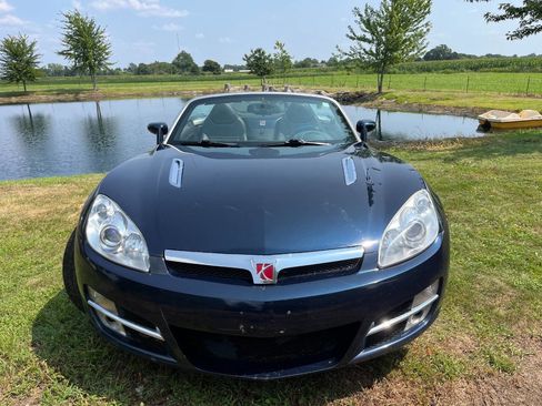 Used 2007 Saturn Sky w/ Premium Trim Pkg image 2