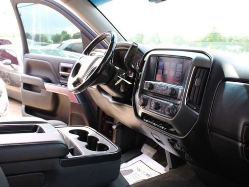 Used 2017 Chevrolet Silverado 1500 LT w/ All Star Edition AWD/4WD image 34