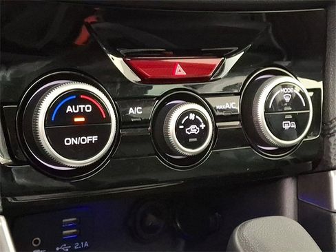 Used 2023 Subaru Forester Premium image 18