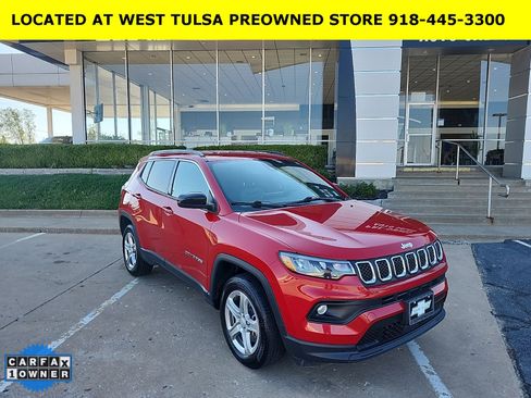 Used 2024 Jeep Compass Latitude image 1