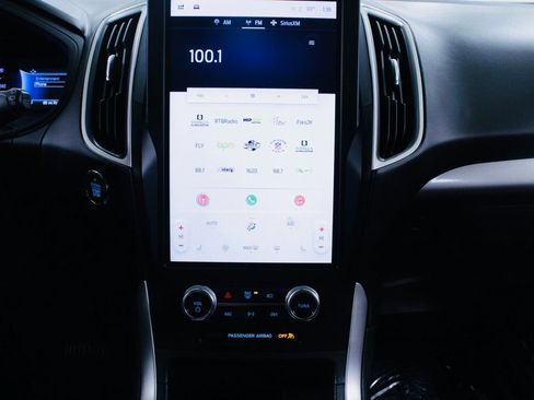 Used 2024 Ford Edge SEL image 15