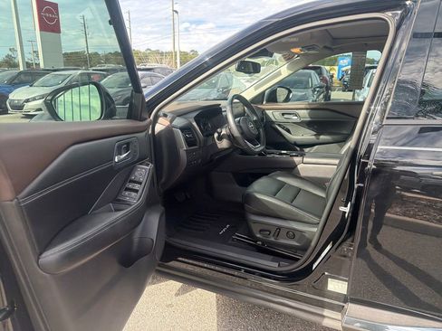 Certified 2023 Nissan Rogue SL image 14