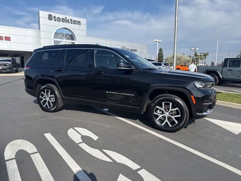 Used 2024 Jeep Grand Cherokee L Limited w/ Luxury Tech Group II image 3