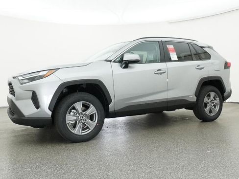 New 2025 Toyota RAV4 XLE image 18