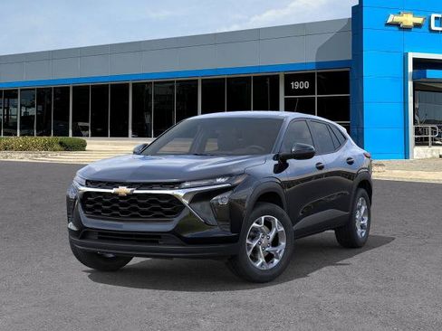 New 2026 Chevrolet Trax LS w/ LS Convenience Package FWD image 6