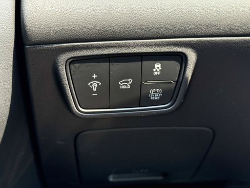 Certified 2022 Hyundai Tucson Limited AWD/4WD image 14