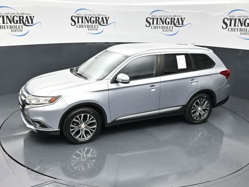 Used 2017 Mitsubishi Outlander ES FWD image 23
