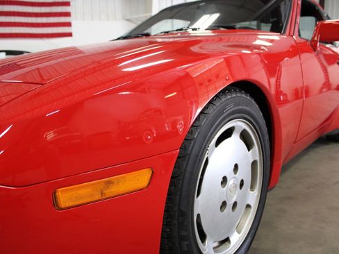 Used 1987 Porsche 944 Turbo RWD image 10
