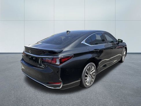 Used 2023 Lexus ES 300h Ultra Luxury w/ Accessory Package (Z2) FWD image 8