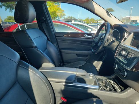 Used 2014 Mercedes-Benz ML 350 BlueTEC 4MATIC image 9