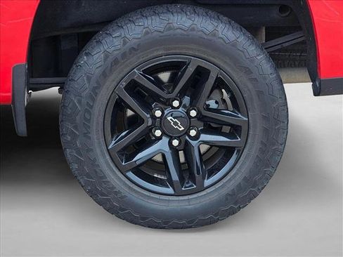 Used 2021 Chevrolet Silverado 1500 LT Trail Boss w/ Convenience Package II AWD/4WD image 15
