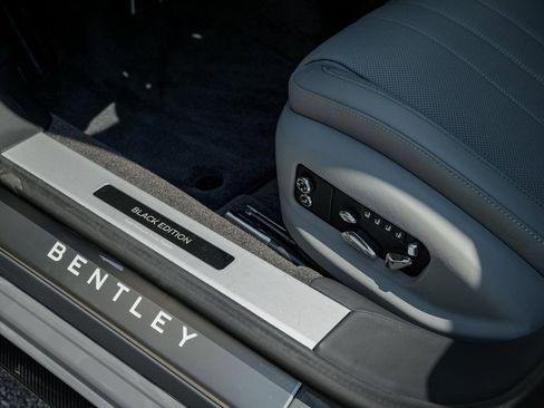 New 2025 Bentley Flying Spur Plug-In Hybrid AWD/4WD image 33